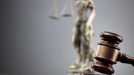 Illinois reguliert KI-Benutzung im Rechtswesen