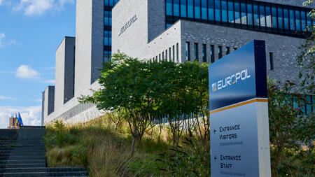 Neue Leitlinien: EU-Polizeiamt Europol will ethischer überwachen