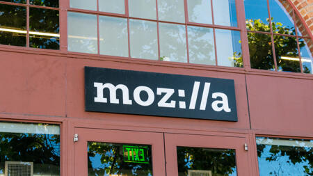 Neuer Vorstand, neue Pläne: Mozilla will sich mit Werbung und KI finanzieren
