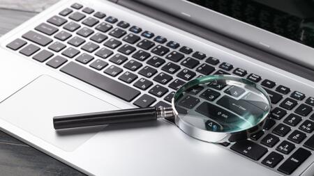 Entwicklungsplattform: GitLab 17.10 legt den Fokus auf Code-Review mit KI
