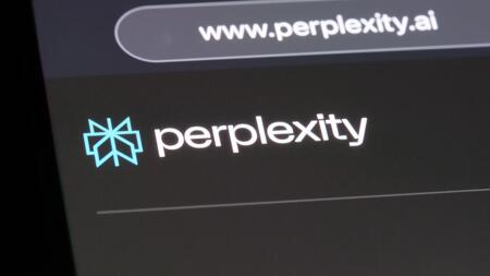 Perplexity mausert sich auf iPhones zum Sprachassistenten