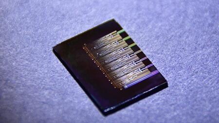 Photonik-Chip kann KI trainieren