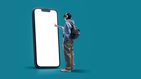 Digitale Lernmittel: Schüler wollen mehr davon – und lieben ihr Smartphone