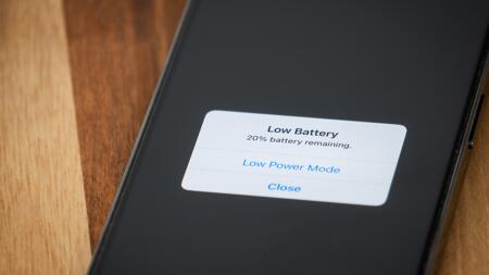 Akkuschonung: Apple rüstet Batterie-KI-Funktionen in iOS 26 nach
