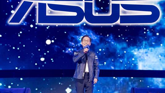 Statt Smartphones: Asus setzt auf „Physische KI“ und kommerzielle PCs