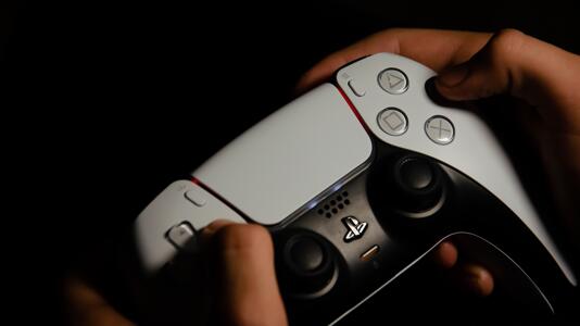 Spielebranche: Fast jeder Dritte hat 2025 seinen Job verloren