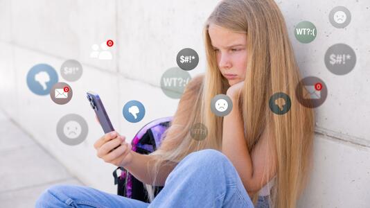 Meta schaltet KI-Charaktere für Teenager ab, zumindest vorerst