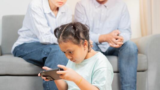 Meta gibt Eltern Einblick in die KI-Chats ihrer Kinder